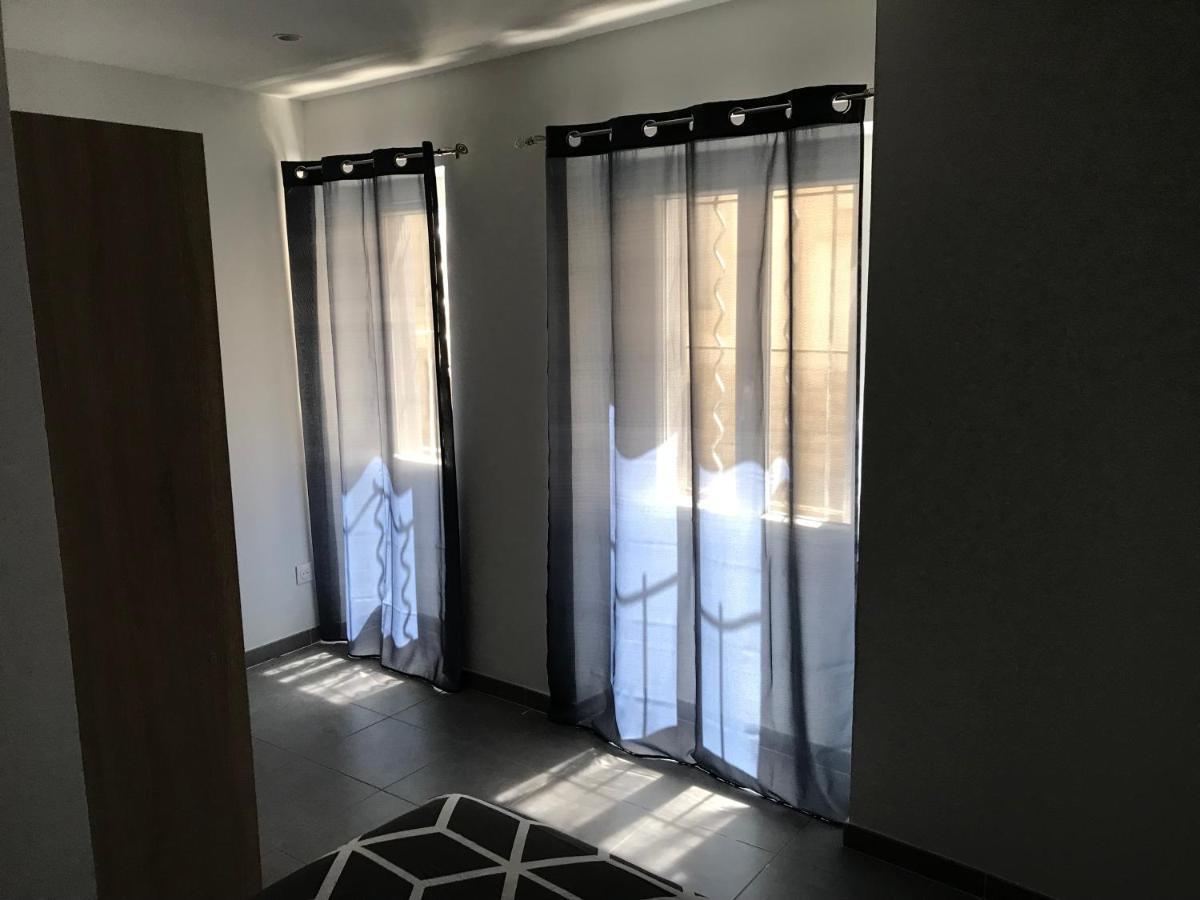 Le Benedictins Appartement Nîmes Buitenkant foto